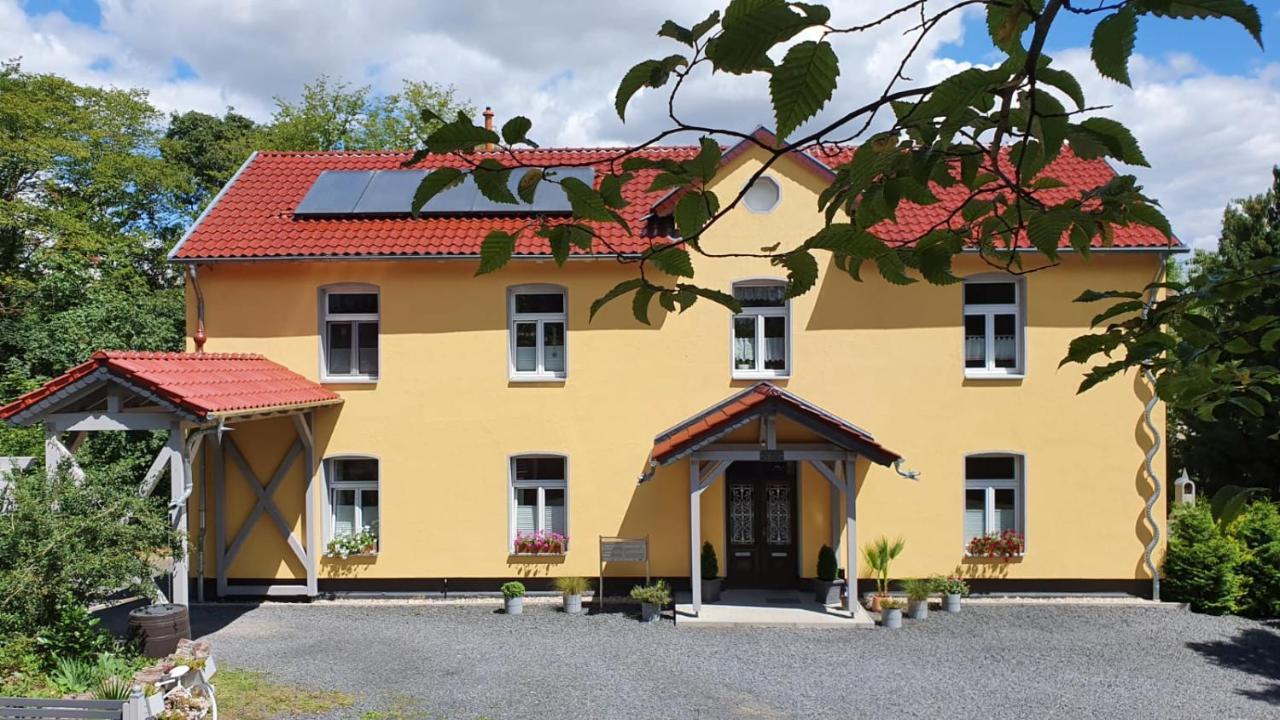 Haus Eveline - Ferienwohnungen Unterhalb Der Wartburg - Eisenach Exterior foto